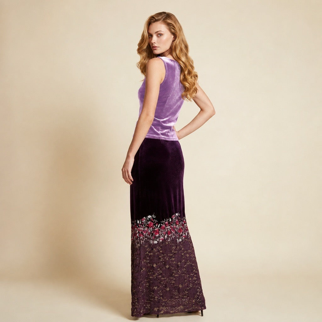 Elegant Velvet and Lace Skirt with Embroidery