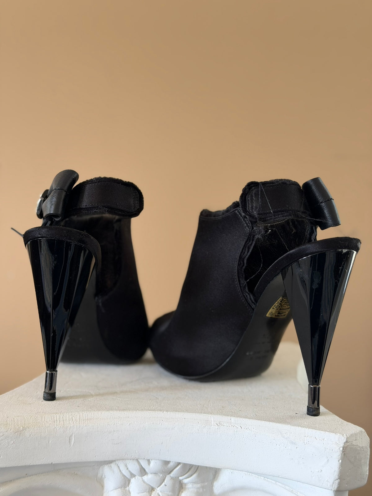 Marc Jacobs Unusual Cone Heel Slingbacks
